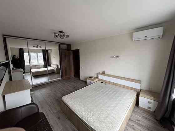 Продам квартиру со свежим капитальным ремонтом на правом берегу Дніпро