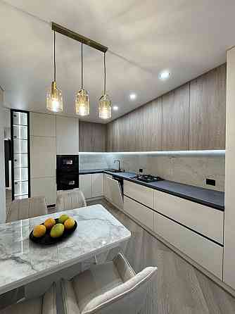 Продам шикарну 2 кім квартиру+відпочинкова у престижному ЖК, центр Ивано-Франковск