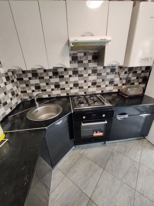 Продаю квартиру БІЛЯ Версаль Парку з РЕМОНТОМ. Газове опалення Ірпінь - зображення 1