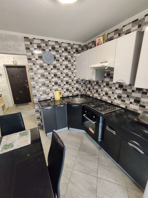 Продаю квартиру БІЛЯ Версаль Парку з РЕМОНТОМ. Газове опалення Ірпінь - зображення 2