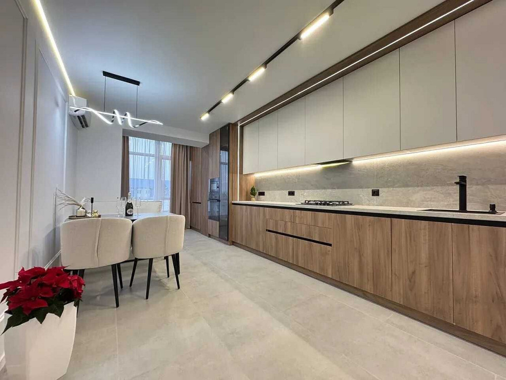 Двокімнатна з якісним ремонтом поруч центру Ивано-Франковск - изображение 1