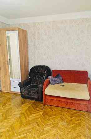 СДАМ !!! ХОРОШЕНЬКУЮ 1км., 30/16/8, на Харьковском Шоссе 21/1. ГАЗ. Kyiv