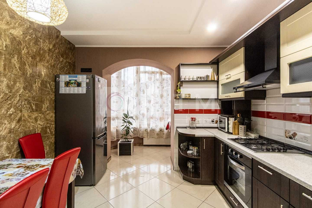 Здається в оренду квартира з меблями і технікою в центрі міста Ивано-Франковск - изображение 2