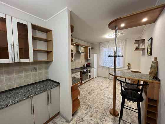 Без комісії здам 3к квартиру з сауною, вул.Драгоманова. Kyiv