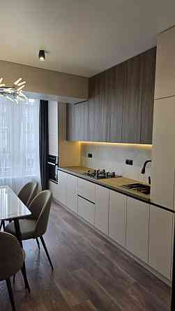 • Продається 2-кімнатна новобудова Chernivtsi