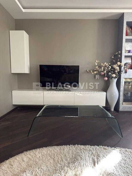 Продаж 2к квартири Дарницький бульвар 8 ст. м. Дарниця Київ - зображення 1