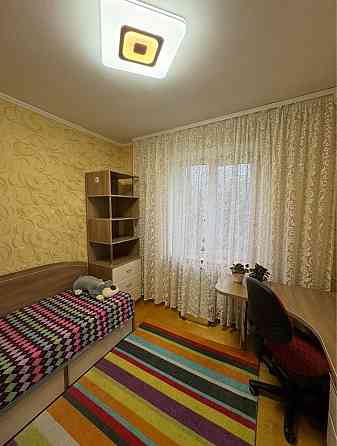 Продаж 3 кімнатної квартири на Коновальця в хорошому житловому стані Рівне