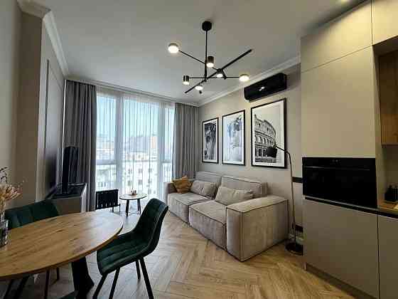 Опенда Квартири | Палац України | 60м2 | 10 поверх Київ