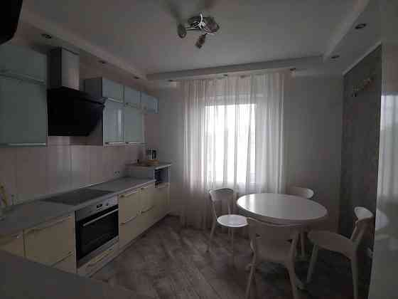 Оренда 2-кімнатної квартири 74 кв.м..Вул. Білицька, 18 Київ