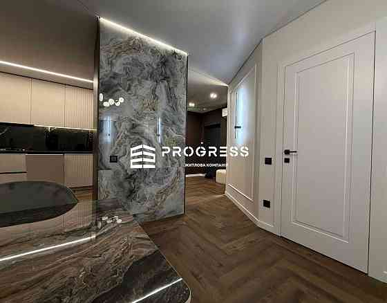 Продаж 2-кімнатної квартири з кухнею-студією в ЖК Family Plaza Іvano-Frankivsk