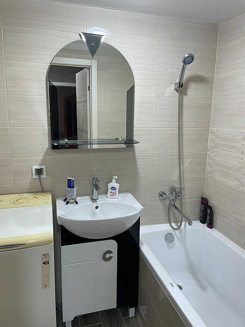 Продам велику 1-кімнатну квартиру Малий ринок Запоріжжя - зображення 5