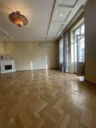 Продаж квартири в австрійському будинку франківський р-н Львов