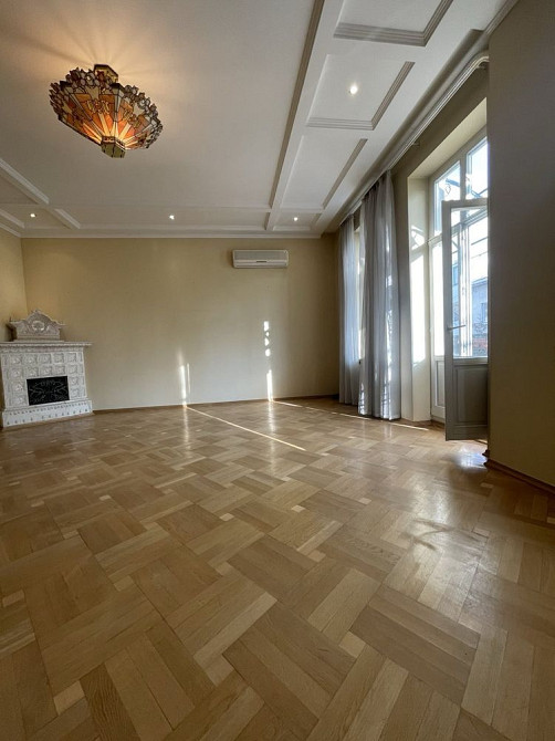 Продаж квартири в австрійському будинку франківський р-н Львов - изображение 3