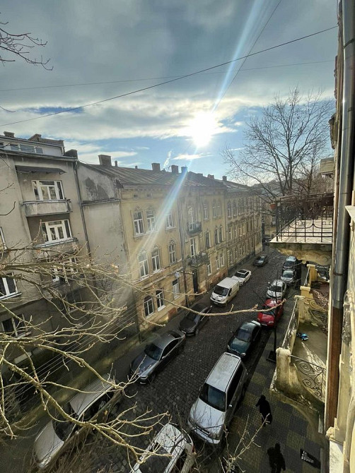 Продаж квартири в австрійському будинку франківський р-н Львов - изображение 2