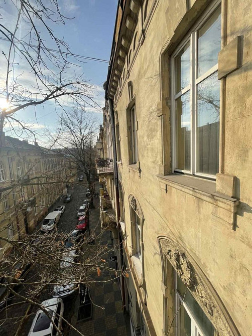 Продаж квартири в австрійському будинку франківський р-н Львов - изображение 1