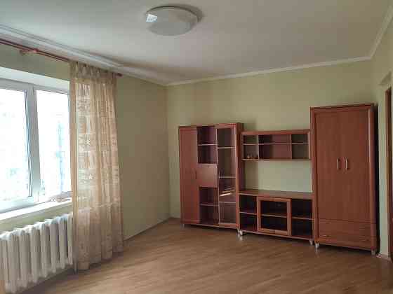 Затишна 2-кімнатна квартира 60 м² вул. Лариси Руденко 21 Kyiv