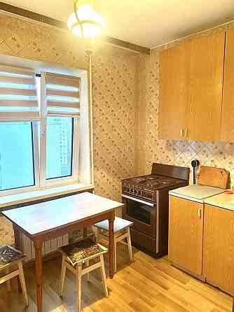 Метро Академгородок-3минутьі,Палладина,13 Киев