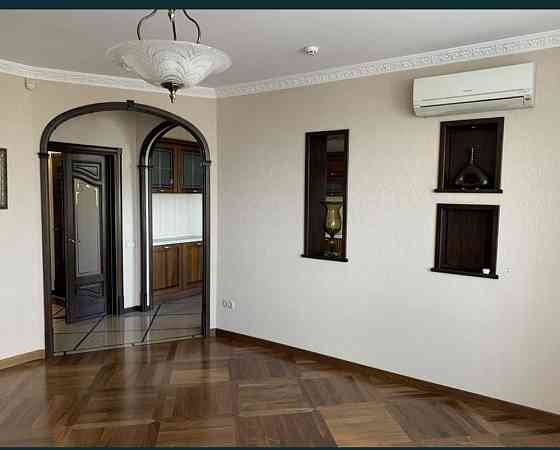 Довгострокова оренда 2к квартири по вул. Миколи Амосова 4 Киев