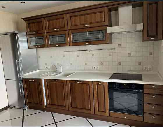 Довгострокова оренда 2к квартири по вул. Миколи Амосова 4 Киев