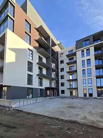 Продаж 2-кімнатної квартири-сирця в ЖК «Французький двір», вул. Руська Ужгород