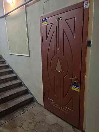 Продам квартиру 2х кімнатну по вул Лаврська 10, Киев