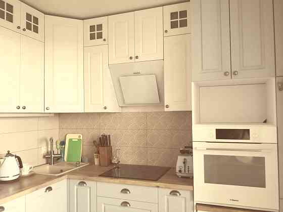 Алексеевка, новострой. Продам 2х комнатную изолированную квартиру. Харків