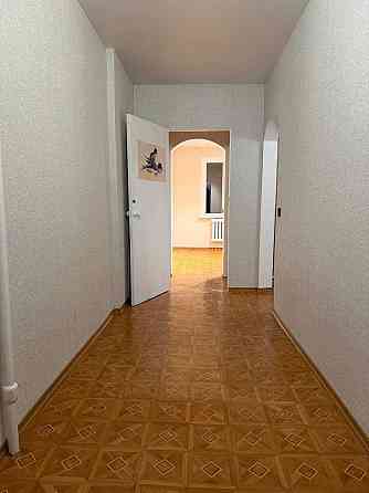 не високий поверх, Продається квартира, 3хв метро Харківська Киев