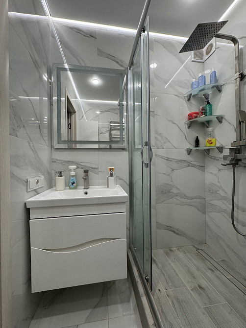 Снимите двухкомнатную квартиру на улице Василя Макухи, район Образцова Дніпро - зображення 7