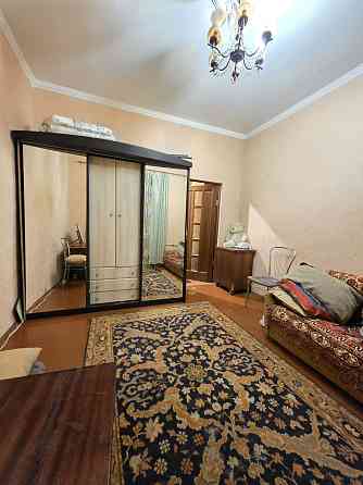 Сдам 3к сталинку на Гоголя дом 23, первый этаж, газ Дніпро