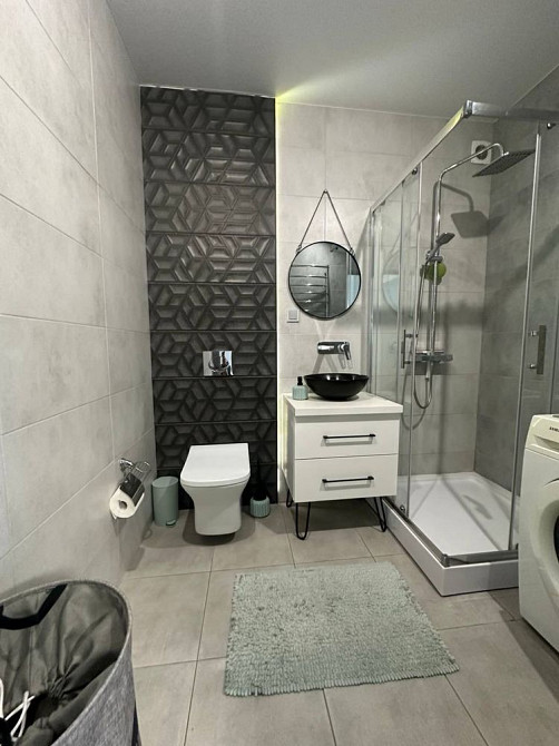 Оренда 2 кімнатної новобудови з зарядкою власного електрокару Рівне - зображення 2