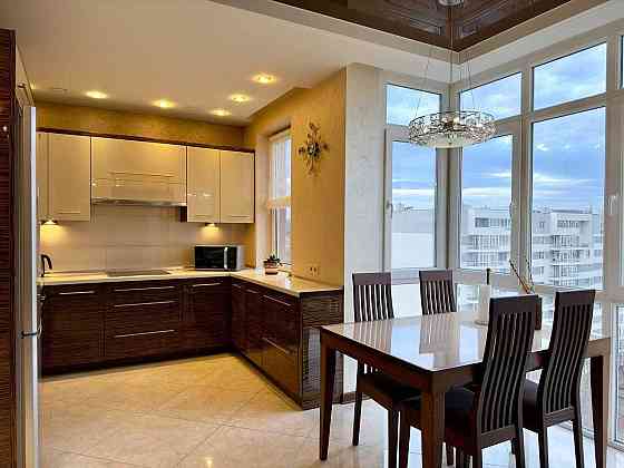 Оренда затишної 3-кімнатної квартири в новобудові вул. Панча 18В Львов