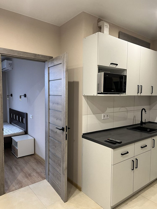 Світла 1-кімнатна квартира 40 м² біля метро Славутич — новий ремонт Киев - изображение 2