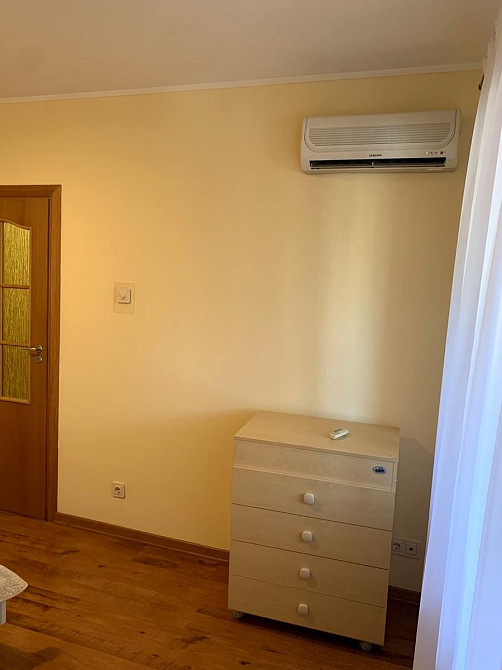 Простора 2-кімнатна квартира 82 м² вул. Бориса Гмирі 9-В Киев - изображение 7