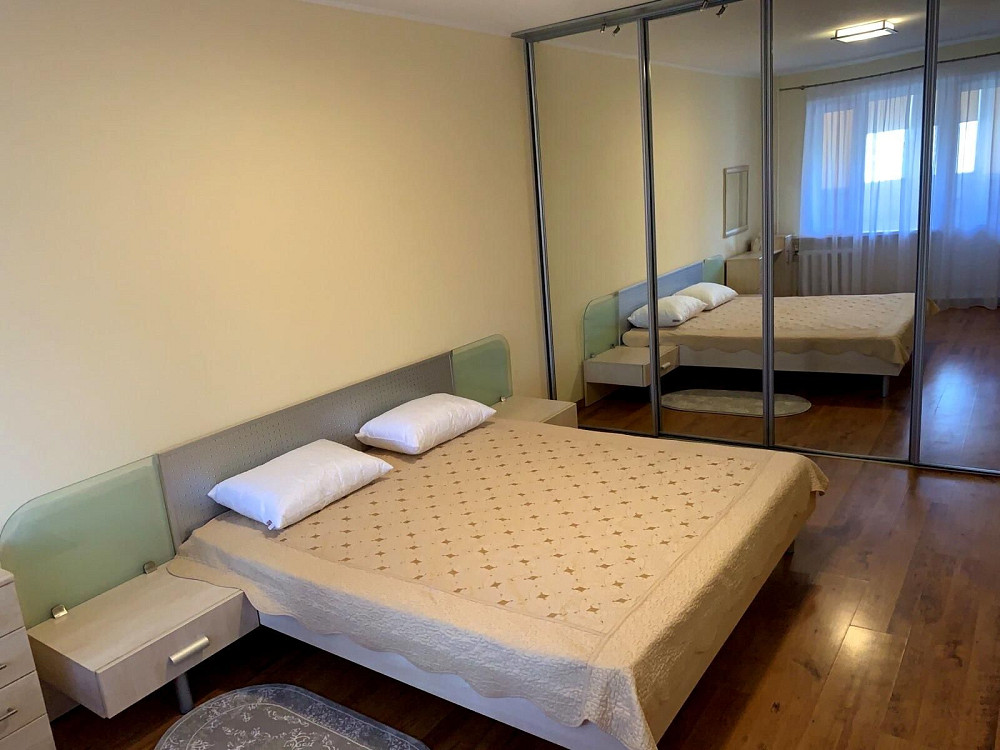 Простора 2-кімнатна квартира 82 м² вул. Бориса Гмирі 9-В Киев - изображение 6