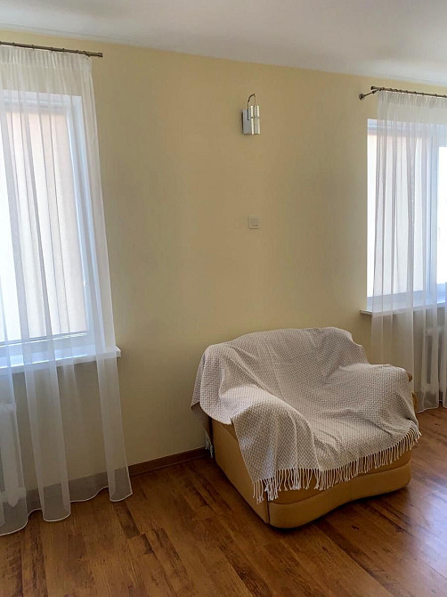 Простора 2-кімнатна квартира 82 м² вул. Бориса Гмирі 9-В Киев - изображение 2