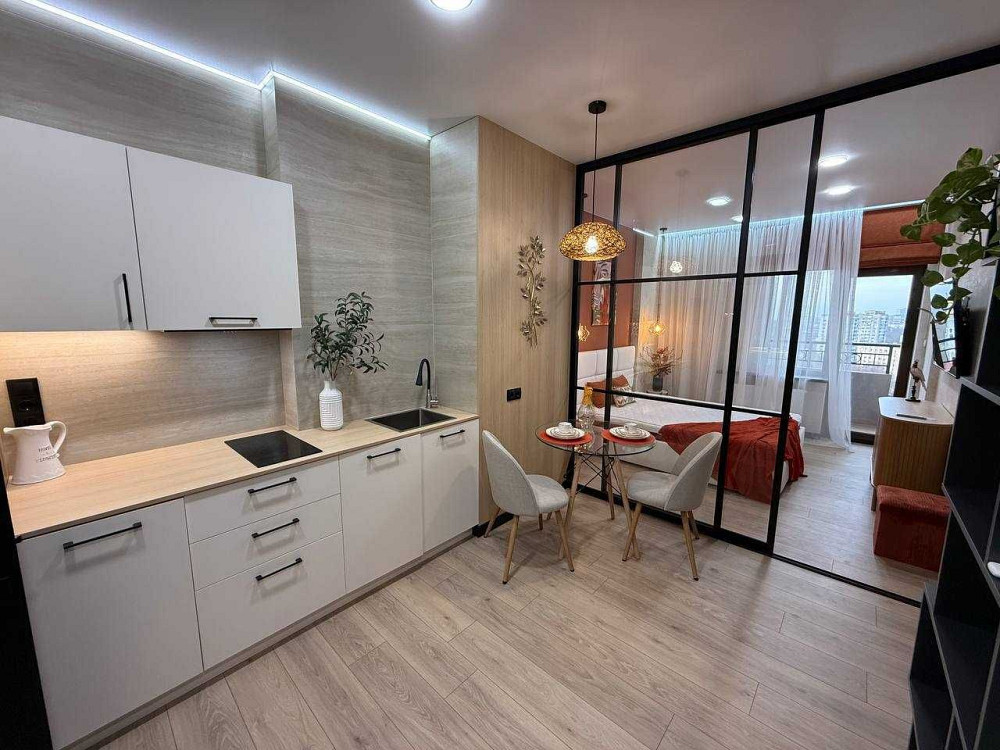 Лучшая студия с дизайн ремонтом и балконом Акрополь парк Победы море Одеса - зображення 1