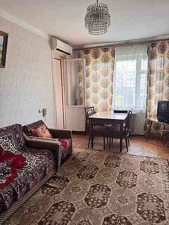 Сдам трехкомнатную на Армейской парк  Победы Одеса