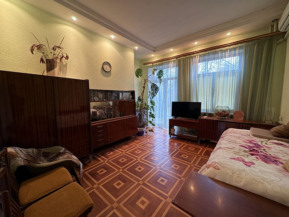 3-кімнатна вінтажна сталінка 60 м² проходять оновленя— Китаєнка 3б Харьков - изображение 1