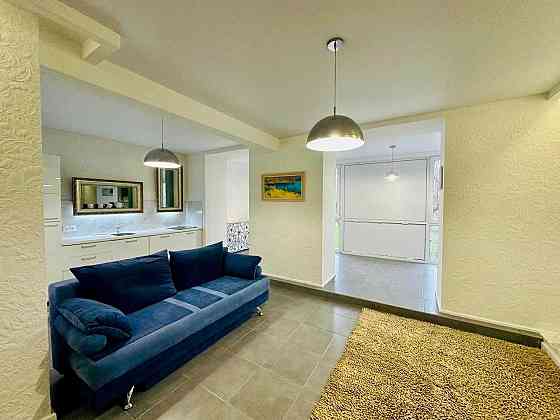 Ексклюзивна двокімнатна квартира після ремонту,зі своїм гаражем. Запоріжжя