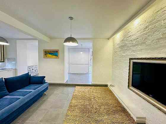 Ексклюзивна двокімнатна квартира після ремонту,зі своїм гаражем. Запоріжжя