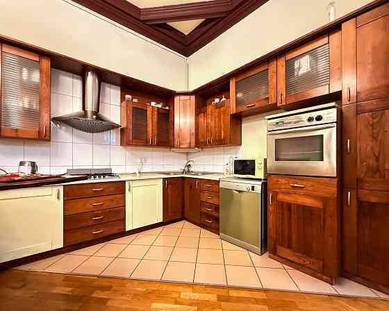 Оренда найкращої квартири в центрі Львова біля парку Ів.Франка Львов