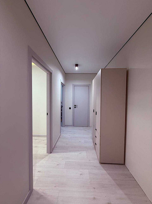 Простора 2 кімнатна квартира біля центрального парку,є все необхідне ! Ірпінь - зображення 2