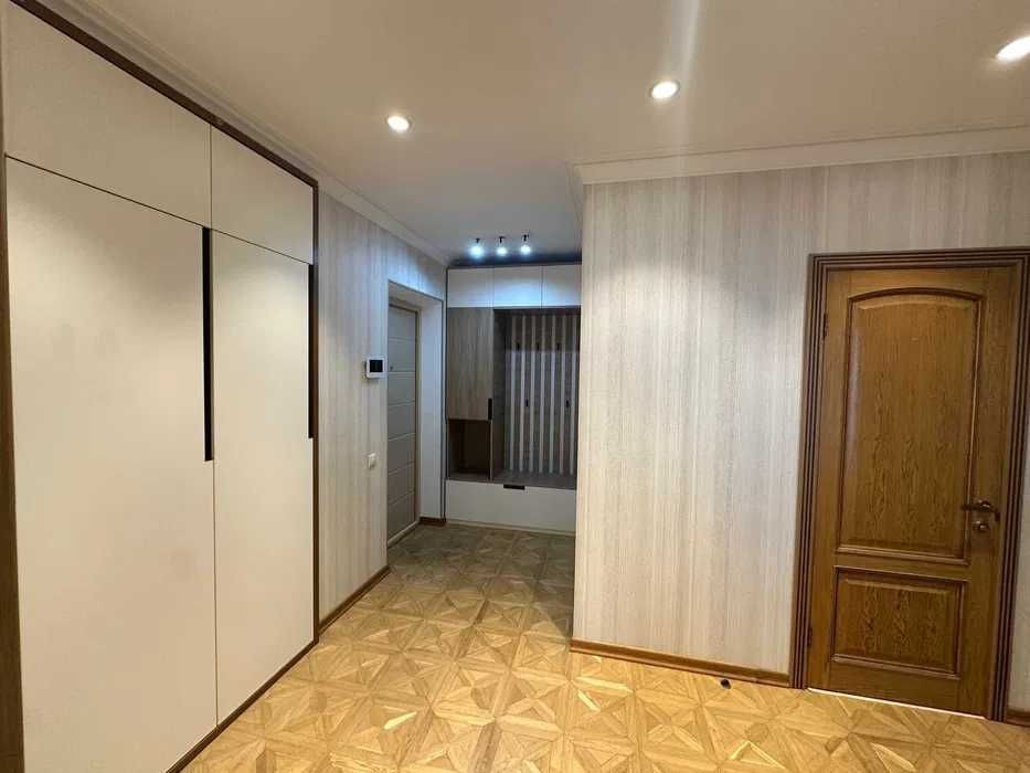 Простора 2-кімнатна квартира вул. Ованеса Туманяна 3 Київ - зображення 7