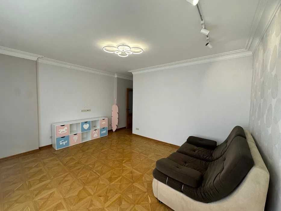 Простора 2-кімнатна квартира вул. Ованеса Туманяна 3 Київ - зображення 8