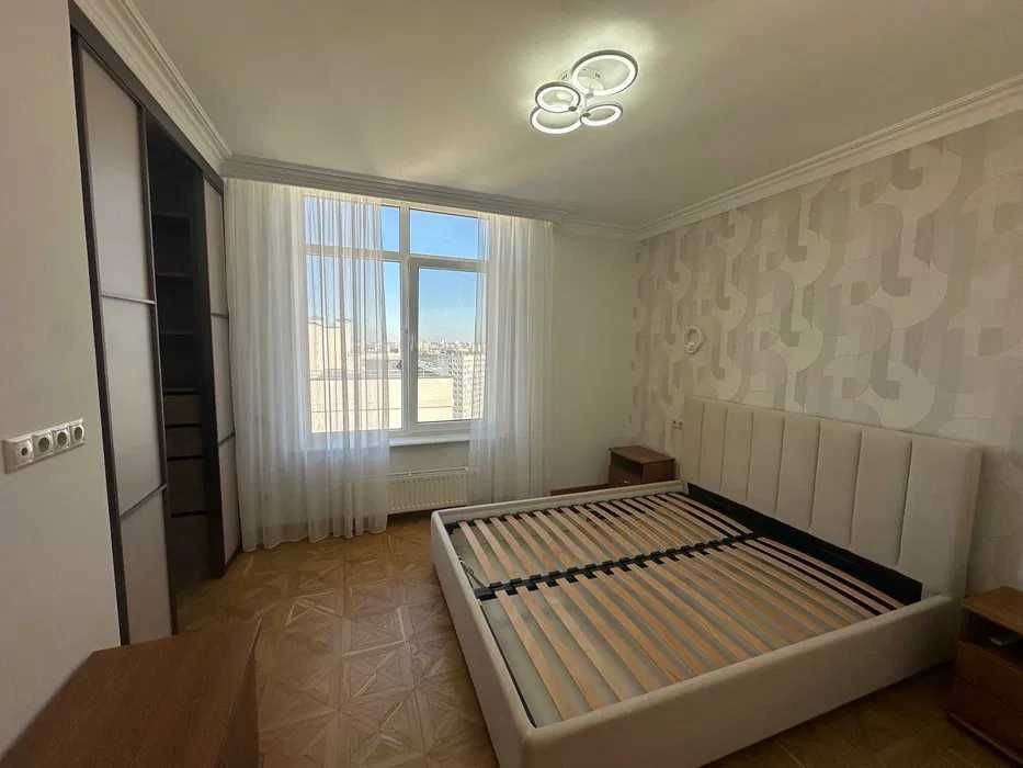 Простора 2-кімнатна квартира вул. Ованеса Туманяна 3 Київ - зображення 3