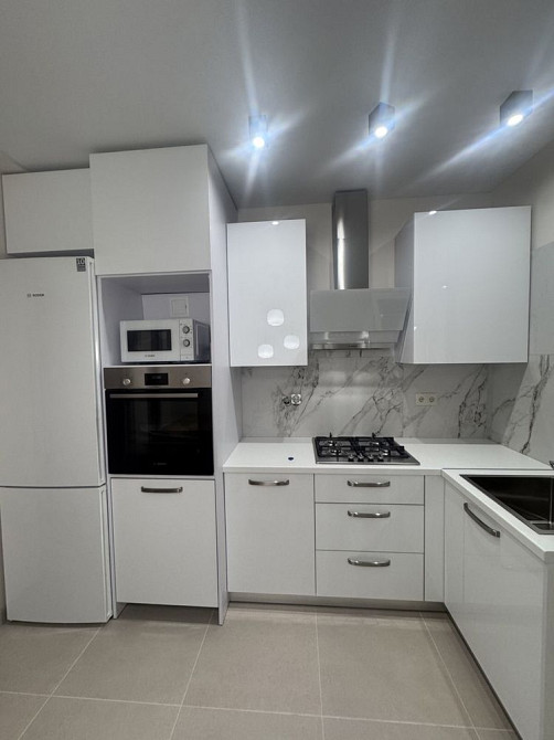 Оренда 2 кімнатна неподалік озера Івано-Франківськ - зображення 2