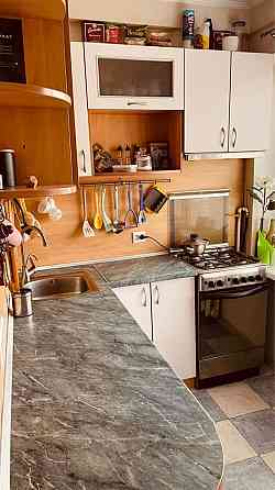 Палац  Україна Либідська Малевича 111 2 кім Kyiv