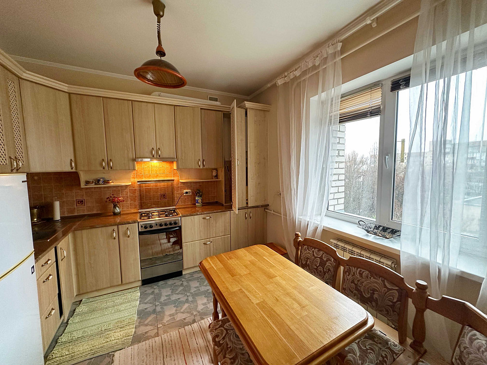 оренда виставка 1к новобудова 2006р. Хмельницький - зображення 1