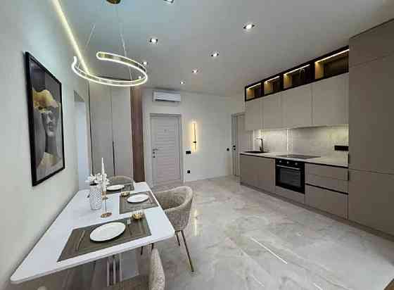 Продам 2 комнатную квартиру в новом доме в жк Эллада, ул. Генуэзская. Одеса