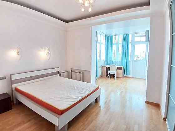 4к квартира. Електрика Є завжди. Центр Києва. Обсерваторна вул Паркінг Київ